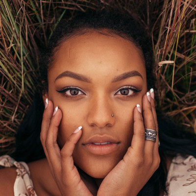 How Does Medication Treat Acne?